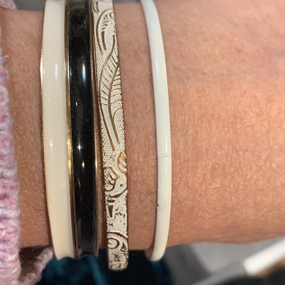 Four bangle bracelets* - Picture 3 of 5